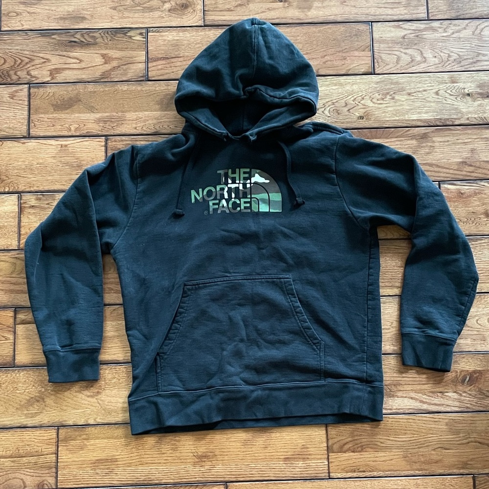 The North Face large men’s camo logo hoodie